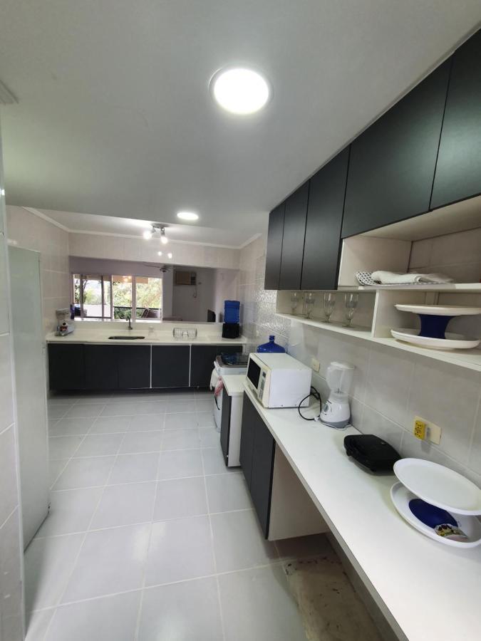 Apartamento Enseada Guarujá: Praia e Lazer Familiar com Wi-Fi Exterior photo